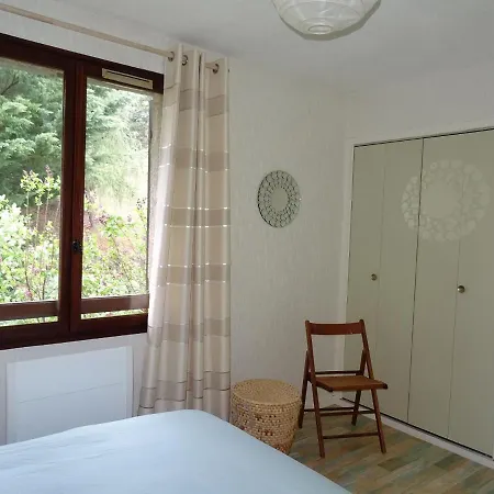 Embrun Superbe Appartement Classe 3 Etoiles Tout Equipe Avec Vue Sur Montagnes Saint-Sauveur  Exterior foto