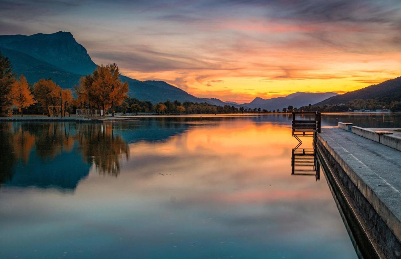 Embrun Superbe Classe 3 Etoiles Equipe Avec Vue Sur Montagnes Apartamento